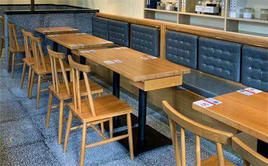 餐饮桌椅一般在哪买实惠，你知道让人青睐快餐桌椅哪里卖？