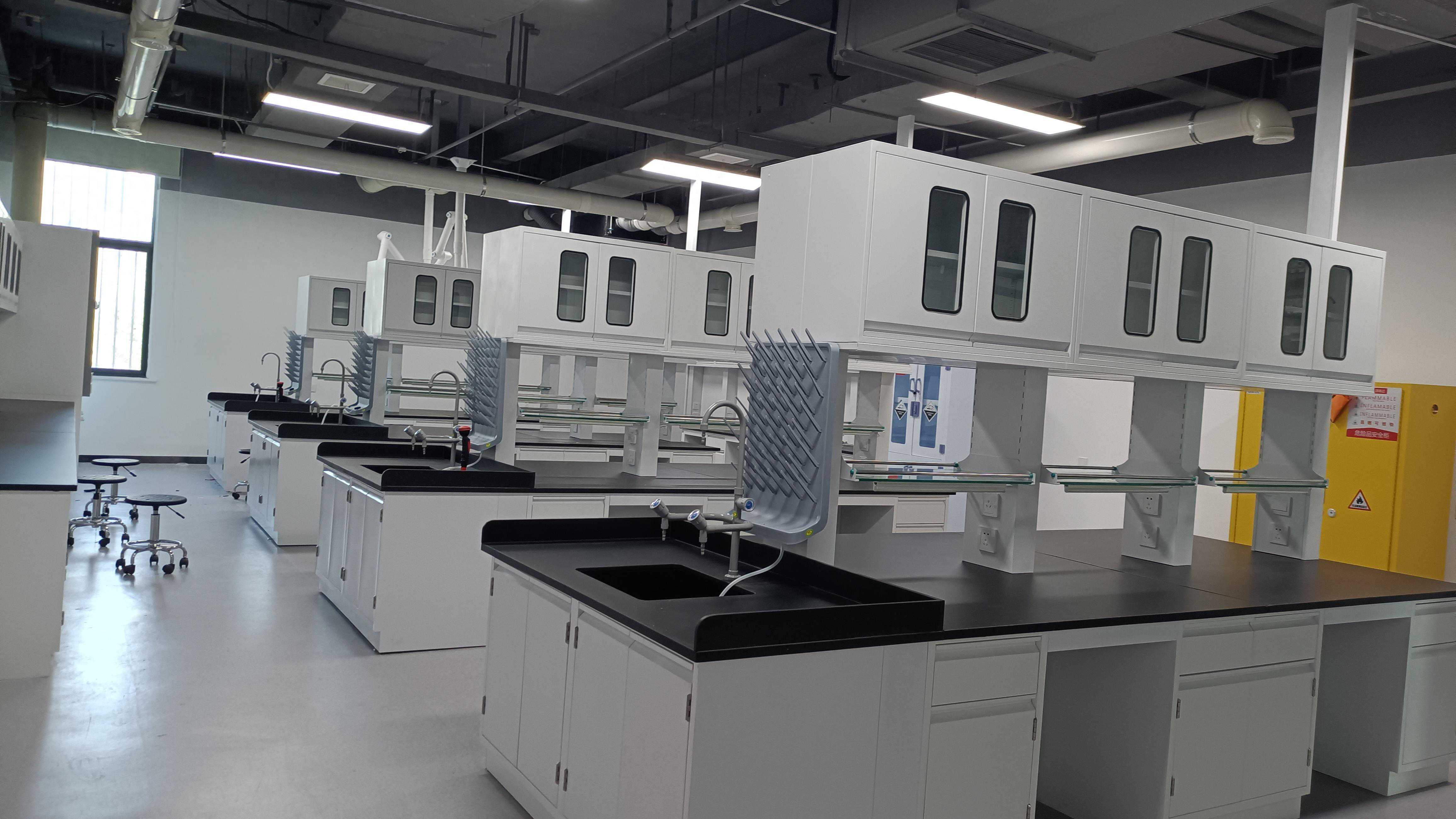 实验室装修都需要哪些家具