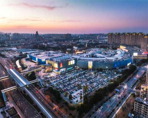 曲美首推沙发坐感分区定制服务