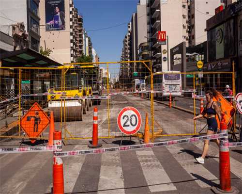 实木定制衣柜的秘密在于木质与生产工艺?