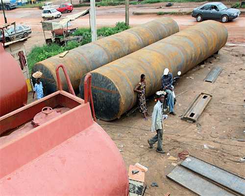 卧室角落别空着了，参考这6种设计书桌，能梳妆能办公，实用性高