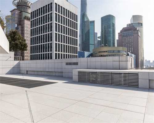 小小的床，大大的争议？ 幼儿园午休照片引发家长的热议，你怎么看