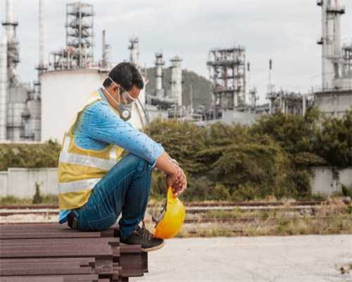 如何确定最佳厨房岛台的尺寸：5 个基本技巧