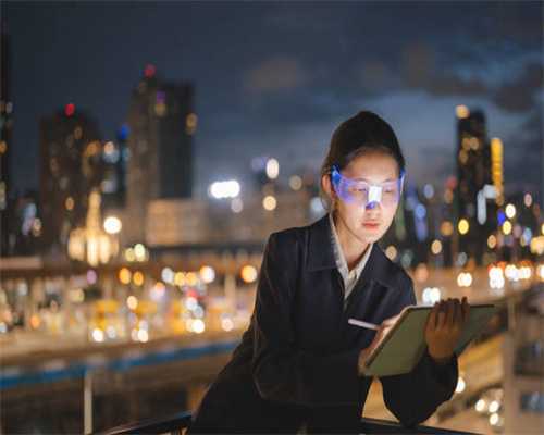 卧室选什么材质的床好？布艺床太难打理，千万别买